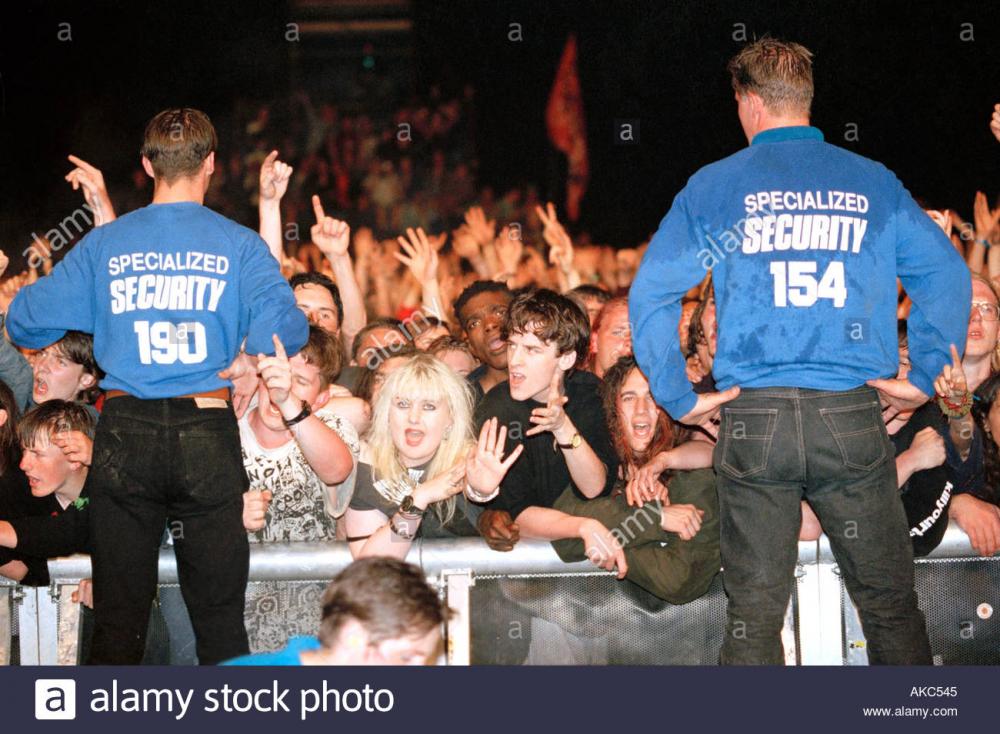 glastonbury-festival-1994-AKC545.jpg