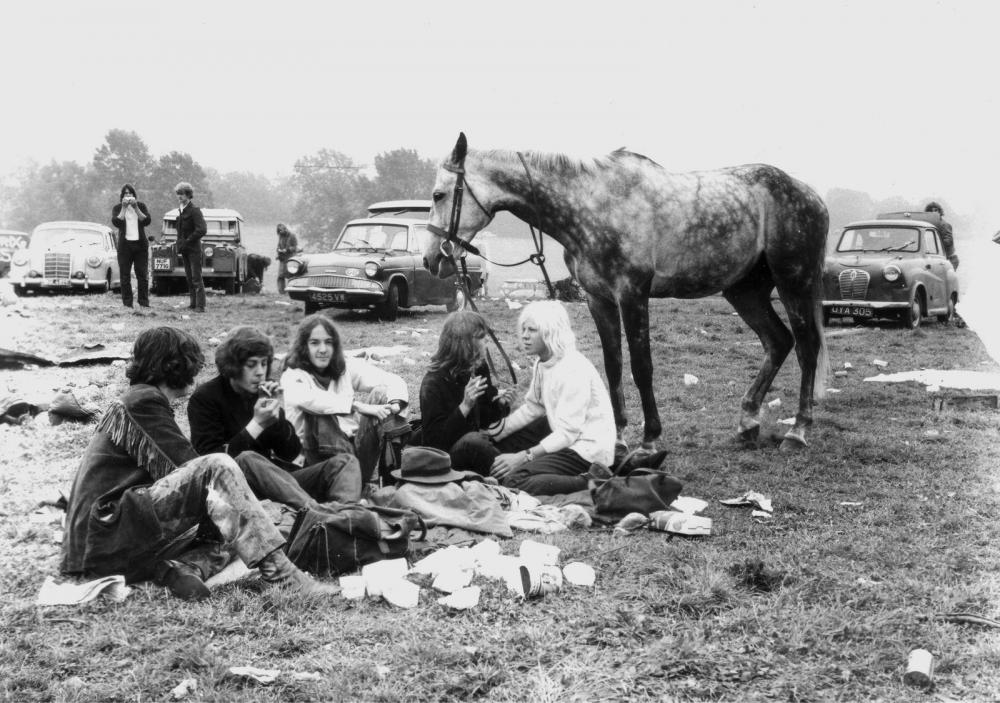 Glastonbury-Festival-1970s-c-Brian-Walker-2.thumb.jpg.54e85c29379b9b48ae04e04accc5f94d.jpg