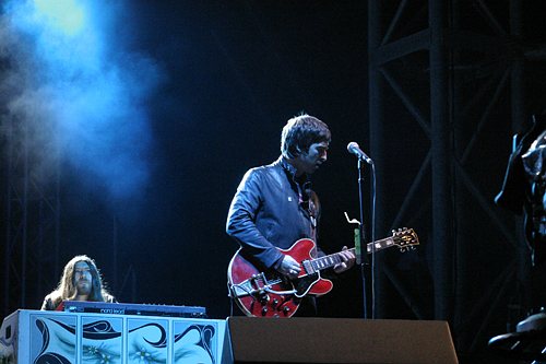 Oasis (Pyramid Stage, Friday)