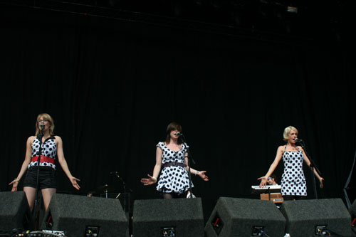 The Pipettes @ Leeds Festival 2007