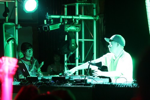 DJ Rustie @ BLOC Weekend 2011