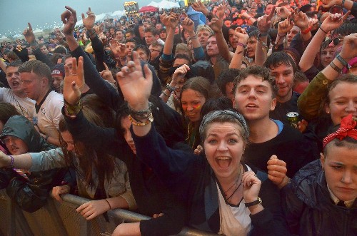 around the festival site (crowds at bands)