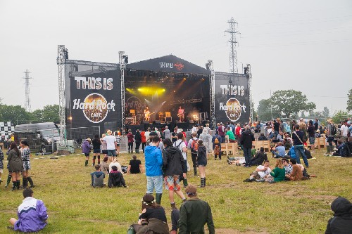 around the festival site: Isle of Wight Festival 2015