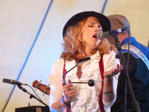 Ella And The Blisters @ The Secret Garden Party 2015
