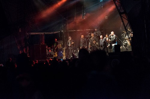 Ali Campbell and friends: Wychwood Music Festival 2015