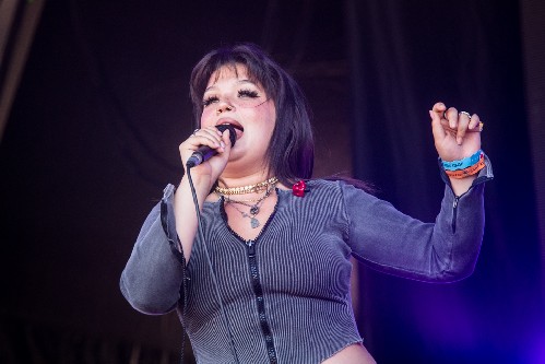 Lola Young @ Camp Bestival 2022